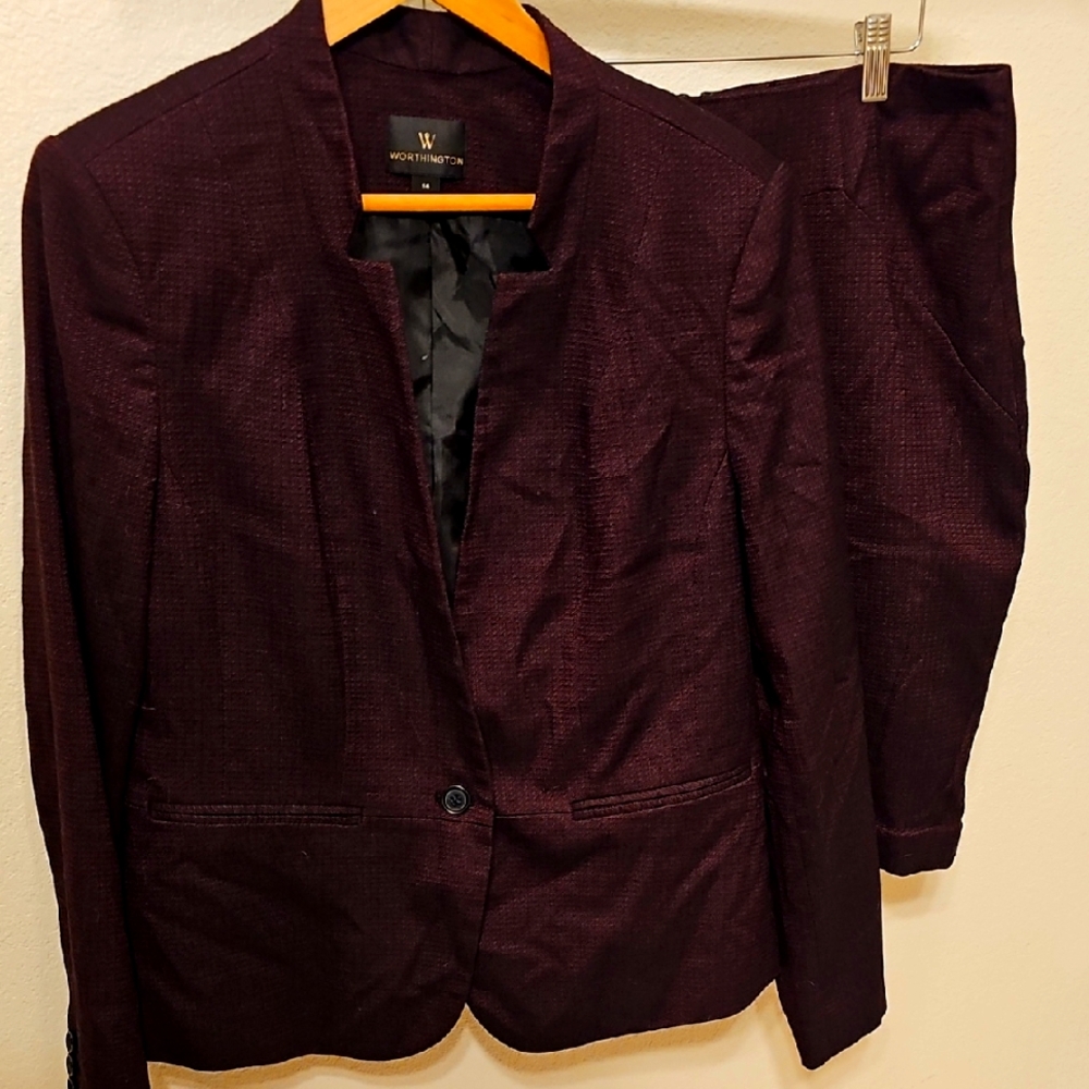 Worthington SUIT set